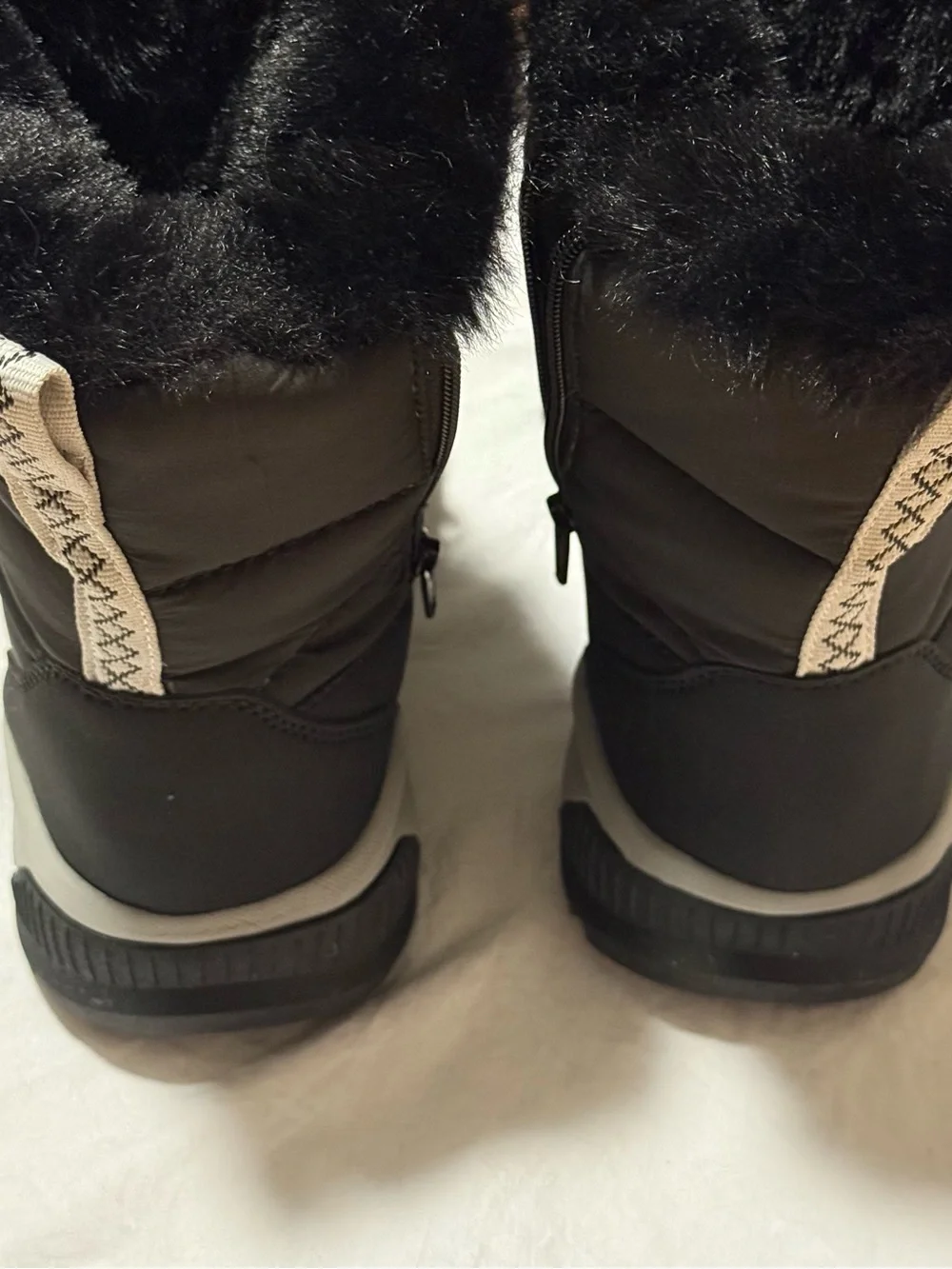 Khombu cozy black